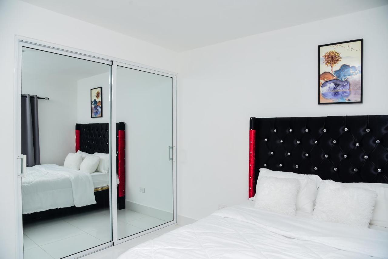 Torre Real VI Apartment Сантяго де лос Кабайерос Екстериор снимка